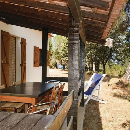 Two-bedroom In Calcatoggio