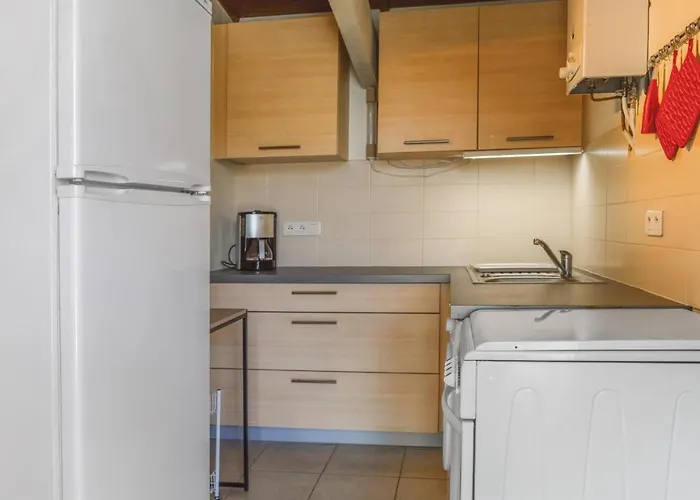 Two-bedroom In Calcatoggio (Corsica)